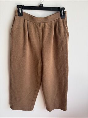 St. John Brown Knit Capris